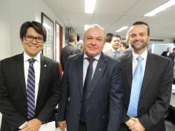 Da esq. p/ dir.: Representante Suplente dos PFs no CCHA, Rodrigo Saito, Presidente Antonio Rodrigues, e Representante Titular dos PFs no CCHA, Fábio Munhoz.