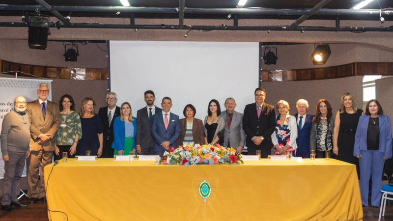 Conselho Executivo e autoridades se reúnem com associados no Rio de Janeiro